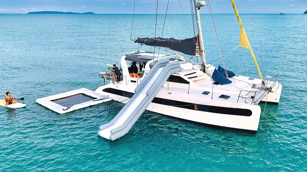 Khai Islands (9 hrs) — 44ft Dean SA