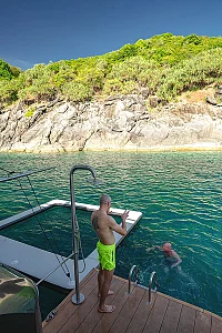  Racha Yai & Coral Islands (8 hrs) | Yona