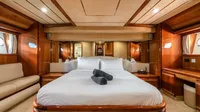  Phi Phi Islands (9h) | Hagia Sophia