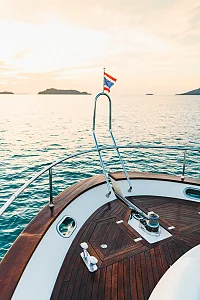  Phi Phi Island (8h) | Maestro