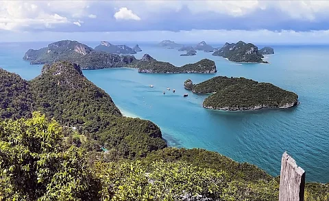 Beautiful scenery at Ang Thong National Marine Park (Golden Bowl) - 