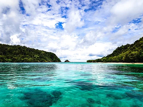 Beautiful scenery at Koh Rok Islands (Rok Nok & Rok Nai) - 