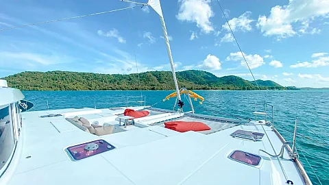  Blue Yeti | 50ft Lagoon | Phuket
