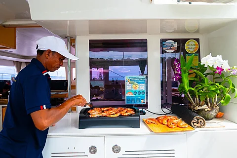  Phi Phi Island (8h) | Laura