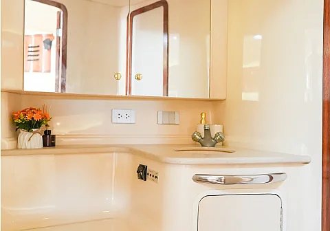  Peach | 45ft Sea Ray | Phuket