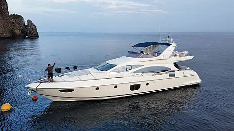  | 68ft Azimut | 