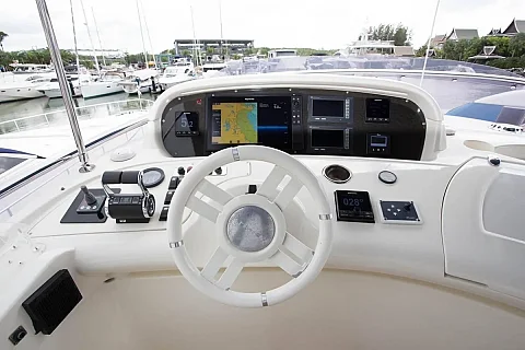  Revolution | 68ft Azimut | Phuket