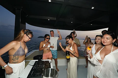  Phang Nga Bay (8 hrs) | Bonobo