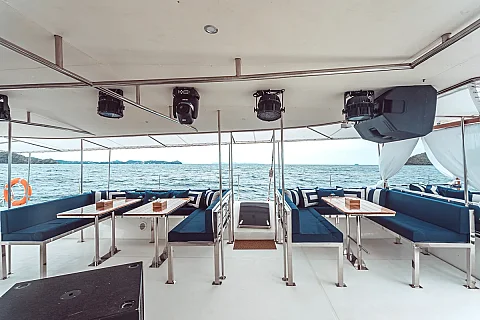  Joy | 74ft Tahiti | Phuket