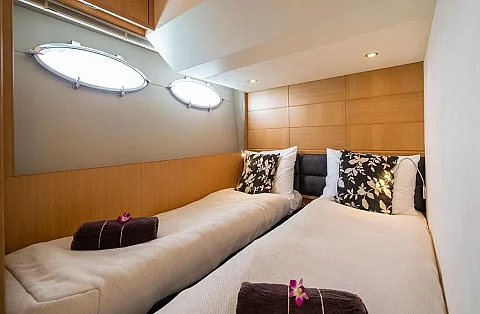  Maya Bee | 60ft Princess Yacht | Phuket