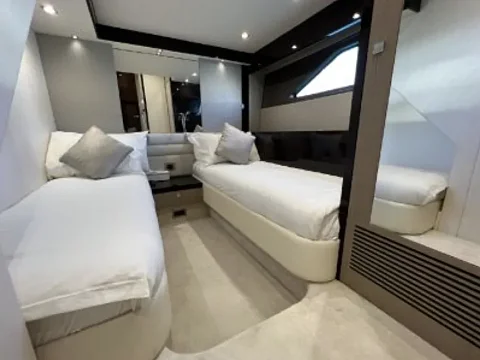  Phi Phi Island (8h) | Bond