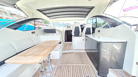  Paris | 42ft Princess Yacht | Phuket