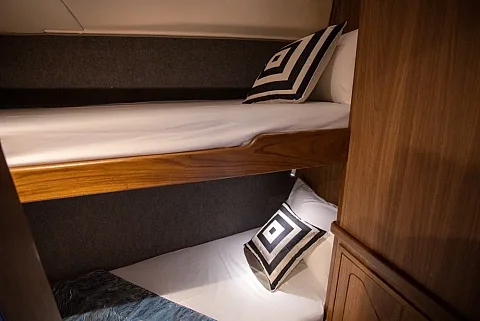  Phi Phi Island (8h) | Catcher