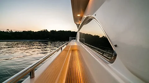   | 82ft Ferretti | 