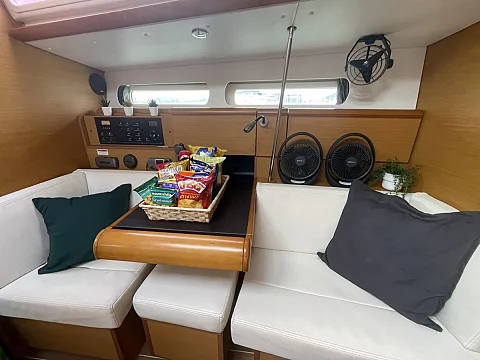  Sunny Sail | 41ft Sunsail / Jeanneau | Phuket